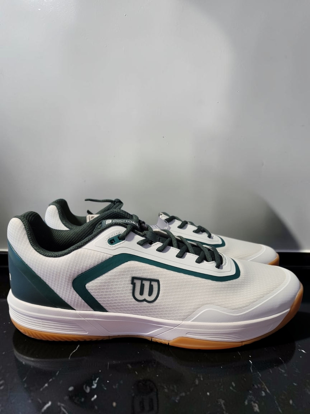 Wilson CourtGlide Men's Tennis Shoes in White, Sycamore, Gum